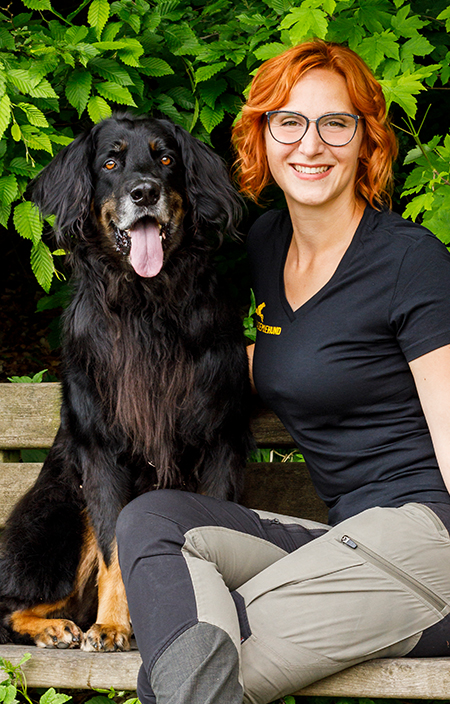 Sissy Leonie Kreid, Akademie Hund, Hundetrainerin, Ausbilderin, Dozentin Sissy Leonie Kreid, Akademie Hund, Hundetrainerin, Ausbilderin, Dozentin